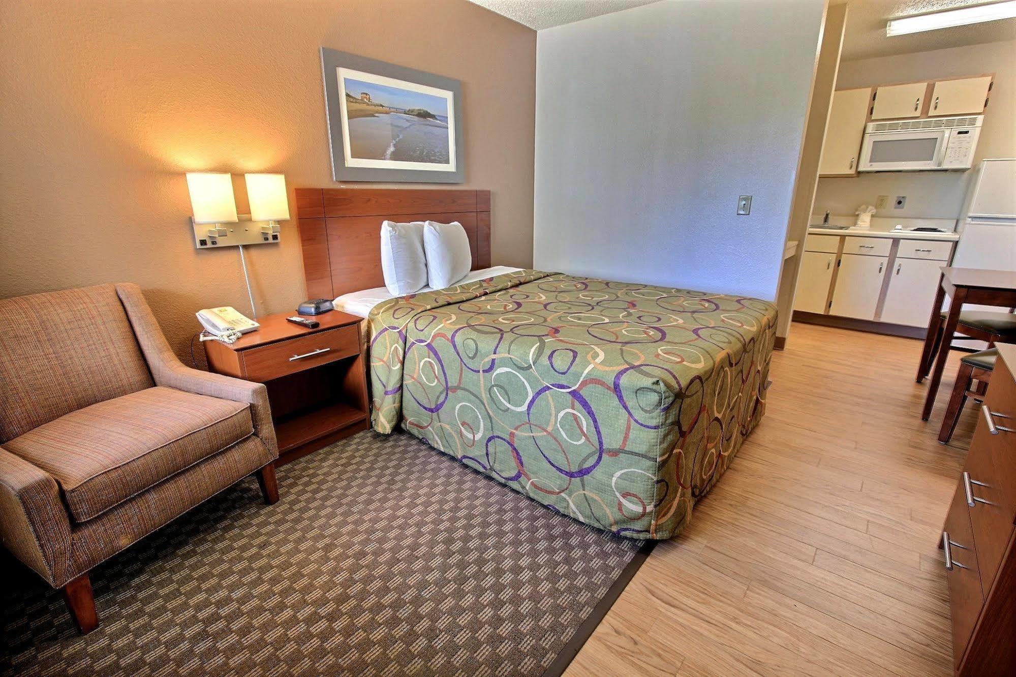 Intown Suites Extended Stay Chesapeake Va - I-64 Crossways Blvd المظهر الخارجي الصورة